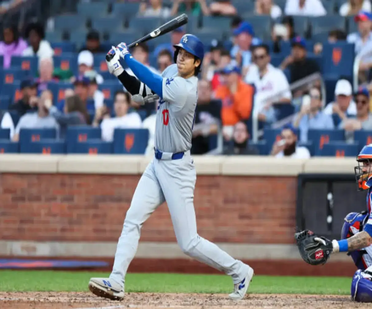 Shohei Ohtani Hits a 450-Foot Home Run