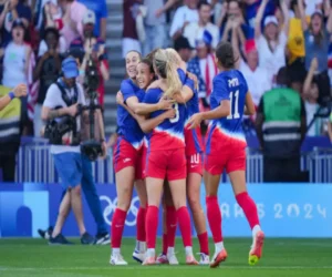 USA beats Brazil in Women's Soccer